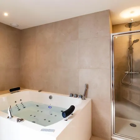 L'evasion Bretonne - Superbe T3 - Centre - Balneo